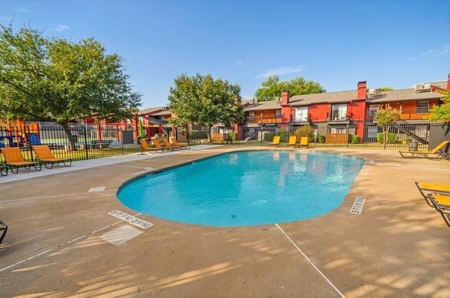 Piscina - The Pointe at Fair Oaks