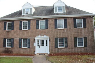 Building Photo - 1500 Chester St