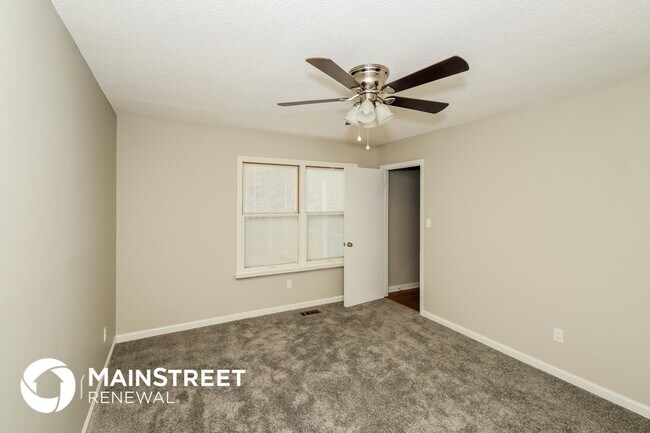 Foto del edificio - 2085 Edenwood Cir