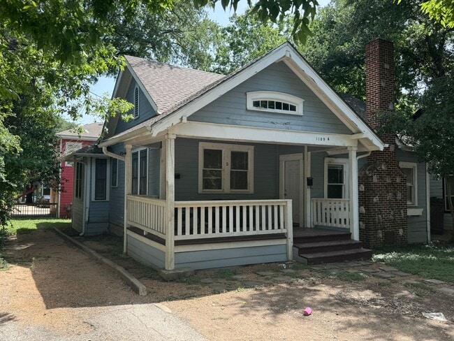 Building Photo - 2 Homes on 1 Lot West Campus