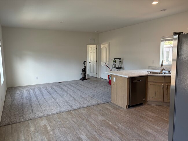 Photo - 2000 E Frontier Ave House