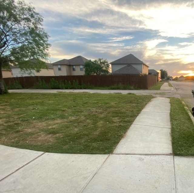 Street view with large front yard - 2130 Dry Moss Pass