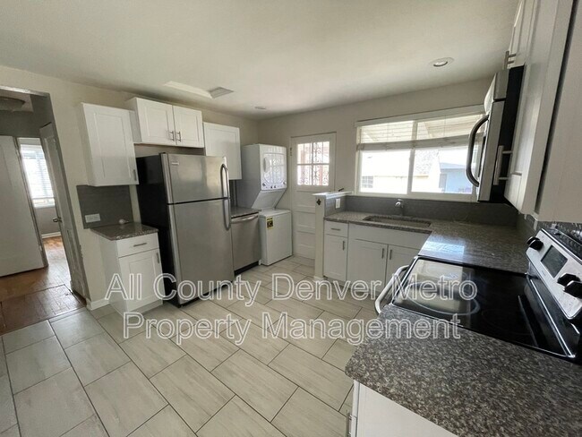 Foto del edificio - 4650 Beach Ct