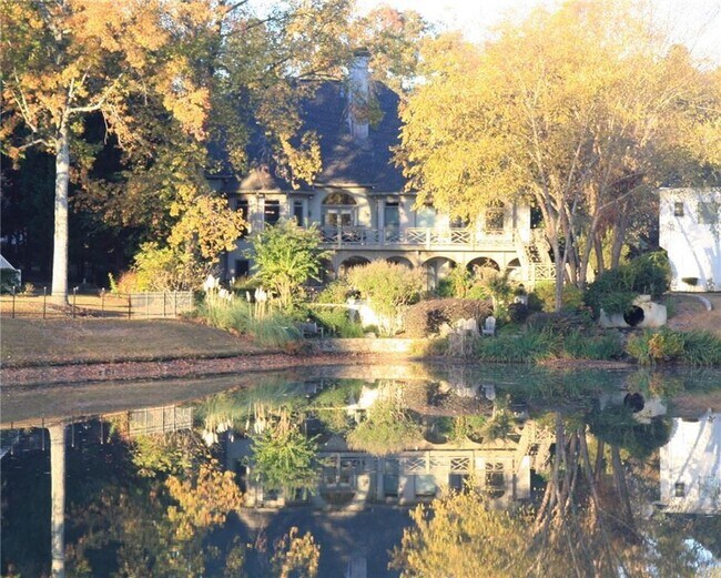 Foto del edificio - 7610 Wentworth Dr