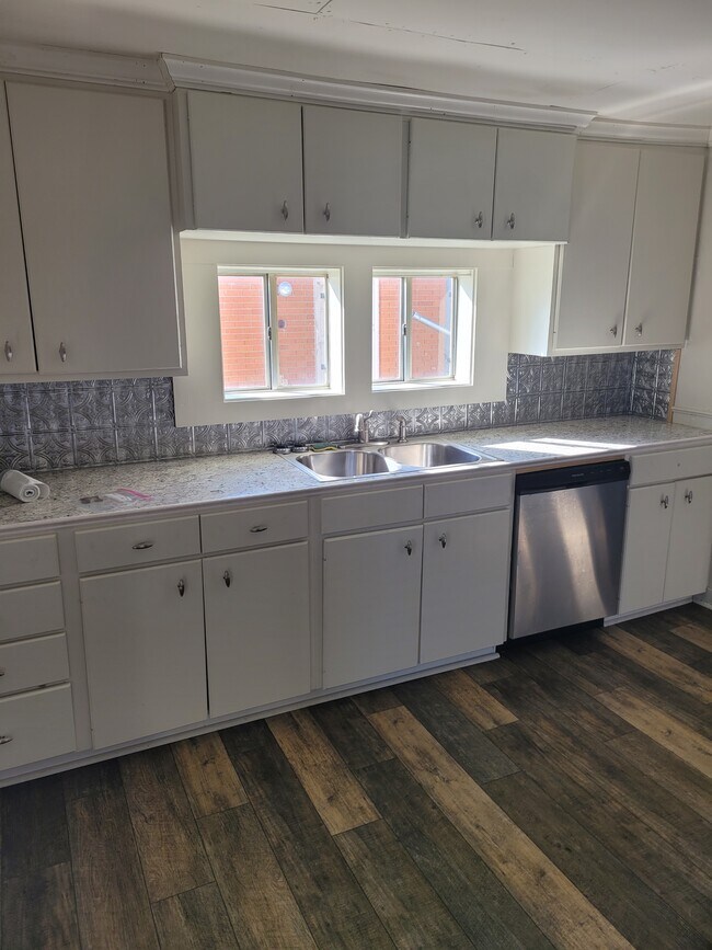 Foto del edificio - 109 N Suire St