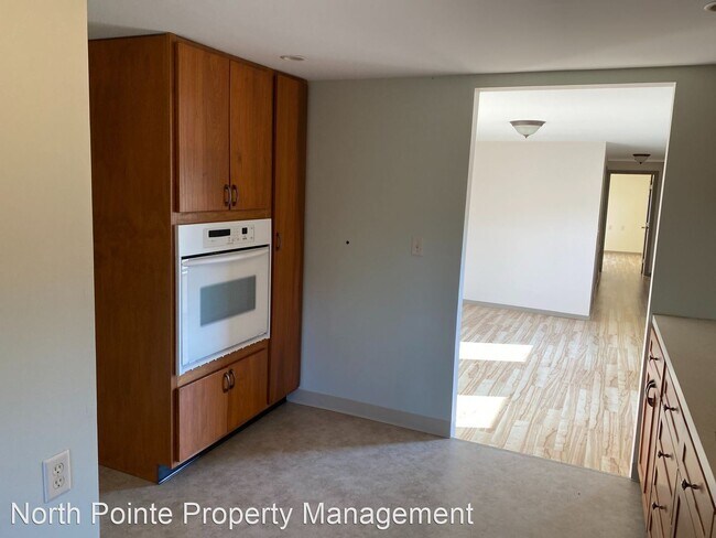 Building Photo - 1 br, 1 bath House - 1023 Letort Rd.