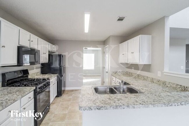 Building Photo - 670 Burtons Cove