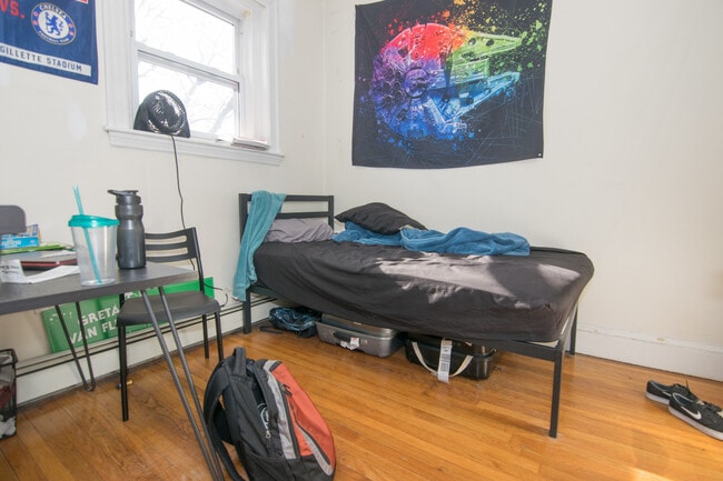 Foto del edificio - 61 Thatcher St