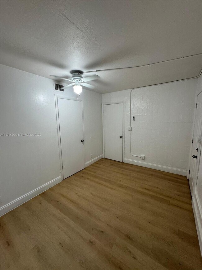 Foto del edificio - 840 NW 5th Ave