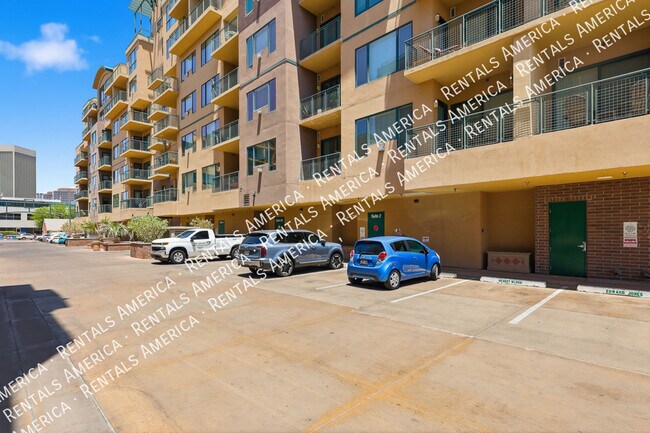 Foto del edificio - 2302 N Central Ave