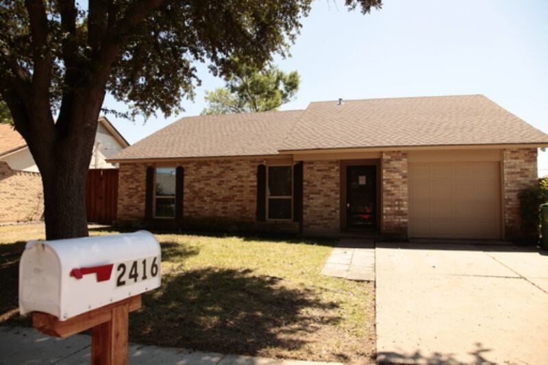 Primary Photo - Beautiful updated single story in Arlington