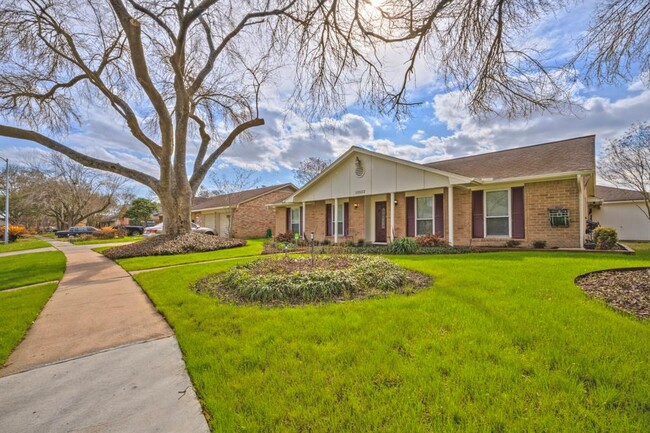 Building Photo - 10502 Caravan Dr