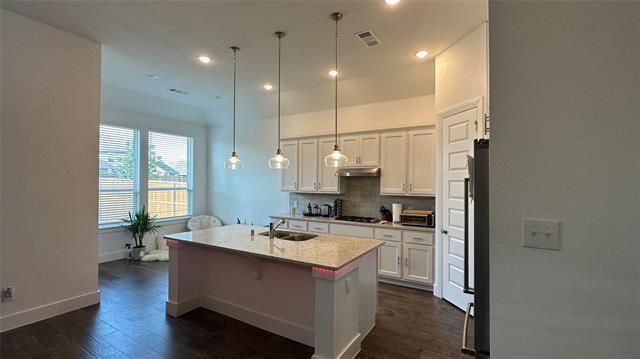 Building Photo - 1025 Mapleton Dr