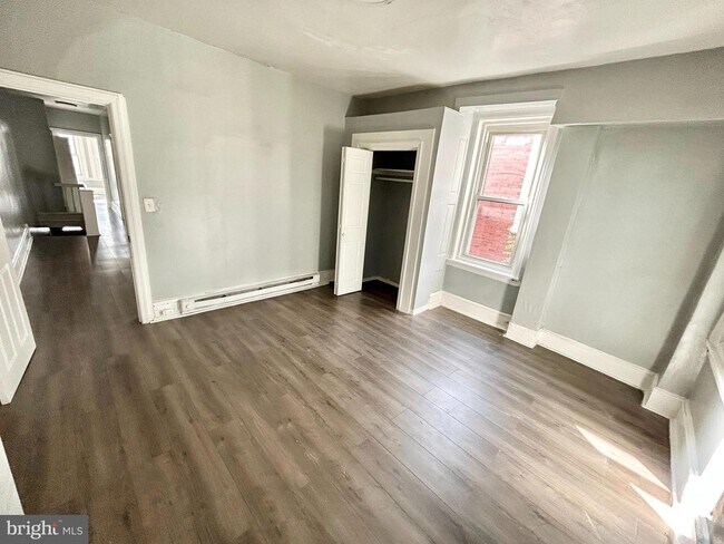 Foto del edificio - 5151 Brown St