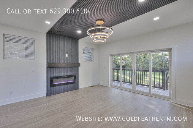 Foto del edificio - 402A E Trinity Ln-