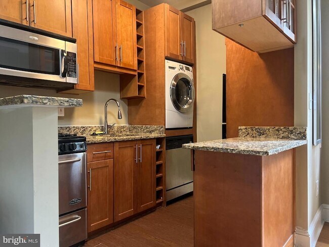 Foto del edificio - 6645 Georgia Ave NW