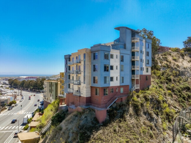 Building Photo - HighPoint