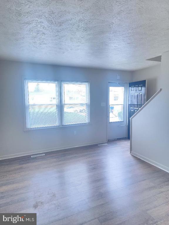 Foto principal - 130 W 13th St