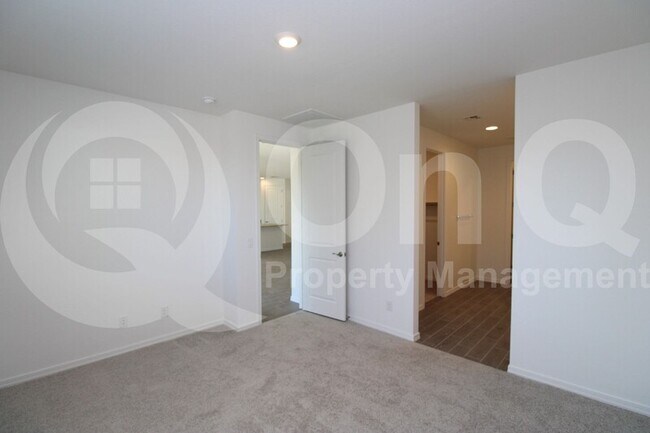 Building Photo - 9361 E Sector Dr