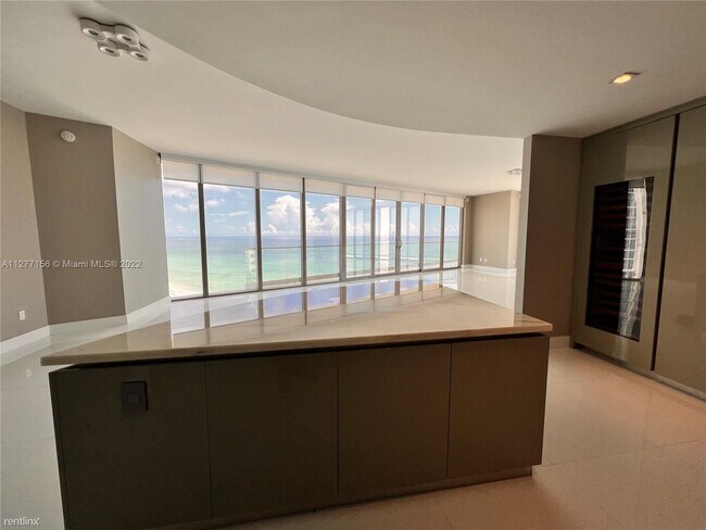 Building Photo - 4 br, 5.5 bath Condo - 18975 Collins Ave U...