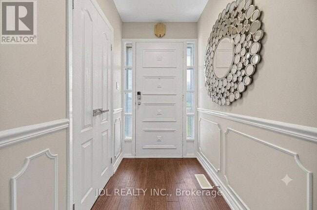 Building Photo - 6 Willowgate Dr