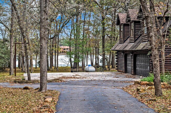Building Photo - 19314 Indigo Lake Dr