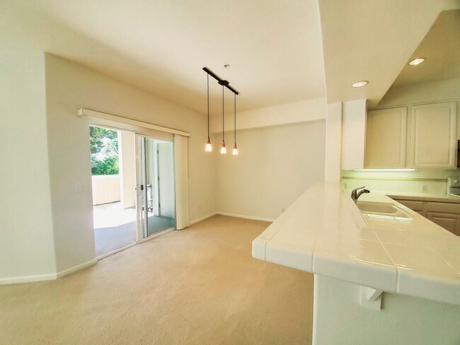 Building Photo - 860 Meridian Bay Ln