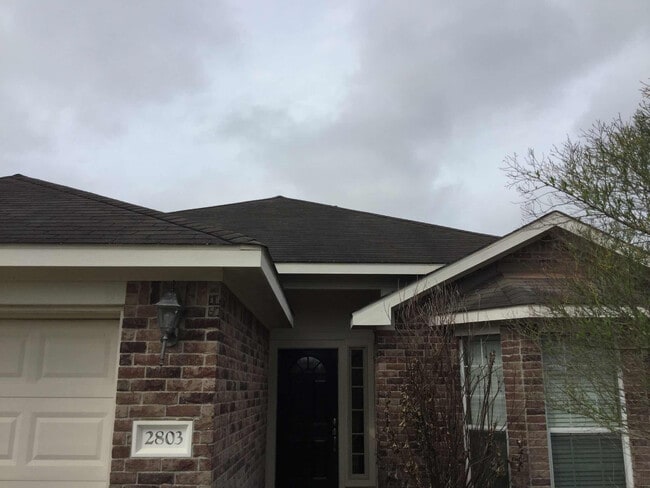 2803 Seastrand Ln