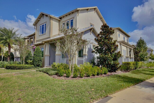 Foto del edificio - Beautiful 3/2.5 Spacious Townhome with a L...