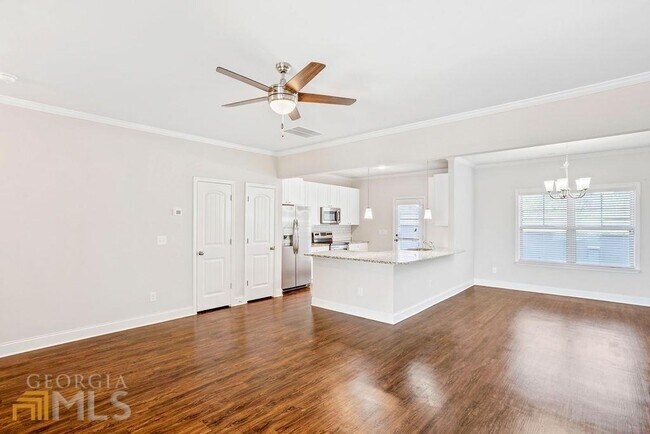 Foto del edificio - 7704 Fawn Cir