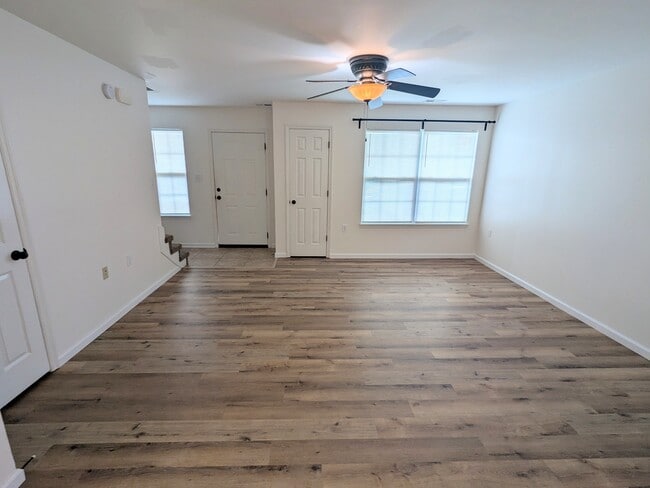 Building Photo - 2237 Spring Meadow Ln SE