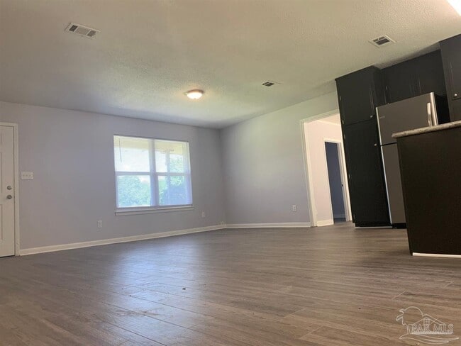Building Photo - 9460 Darlene Cir