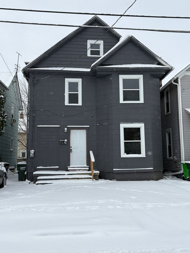 Building Photo - 304 Wunderlich Ave