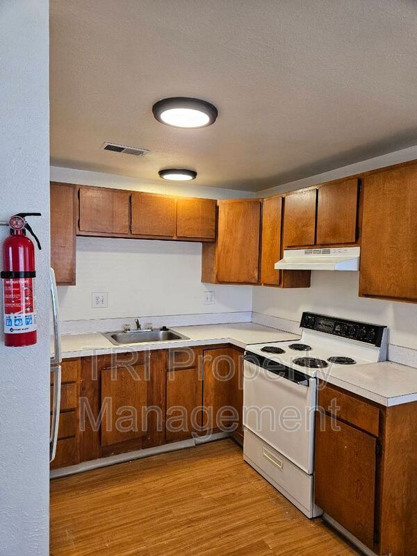 Foto del edificio - 300 W Union Ave