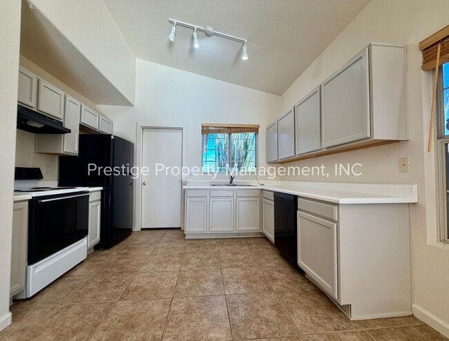 Building Photo - 8067 N Eve Ann Way