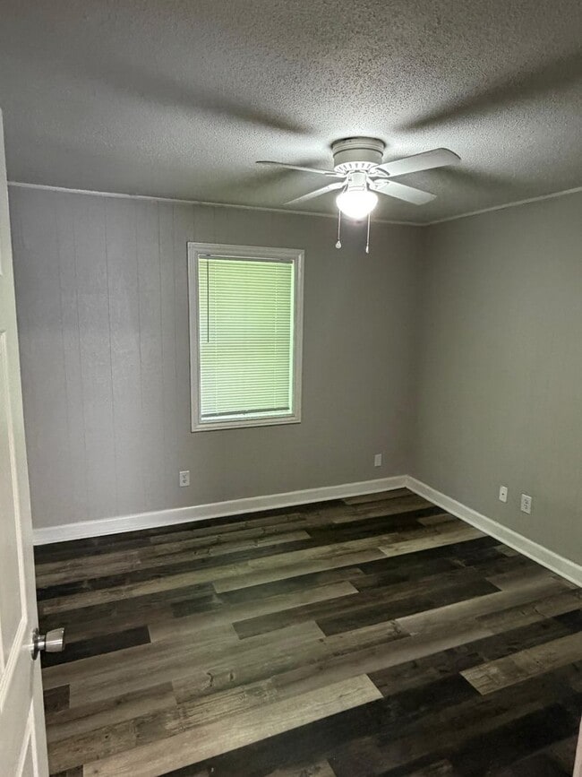 Building Photo - 601 Magnolia Dr