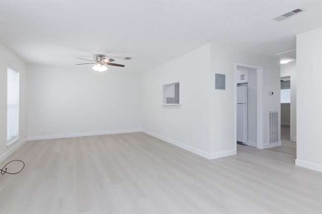 Foto del edificio - 1009 Cedar St