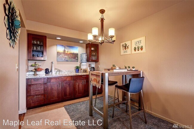 Foto del edificio - 3421 SW Roxbury St