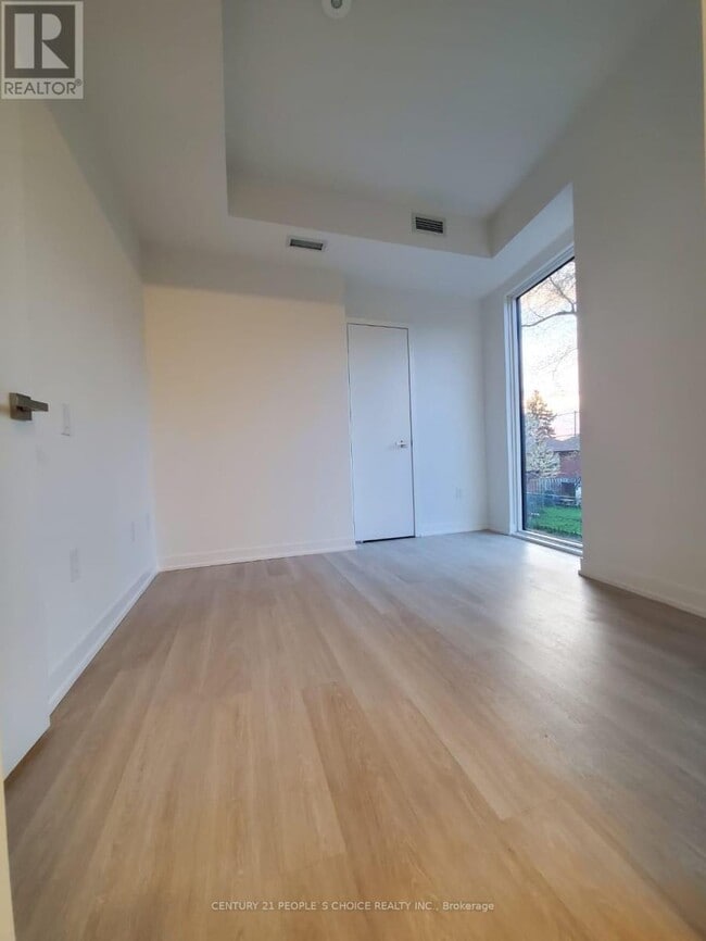 Building Photo - 500 Wilson Ave