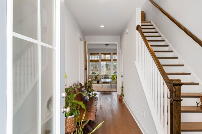 Foto del edificio - 110 Hawthorne Landing Dr