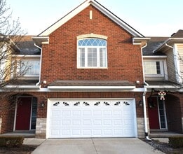 Building Photo - 6145 Windemere Dr