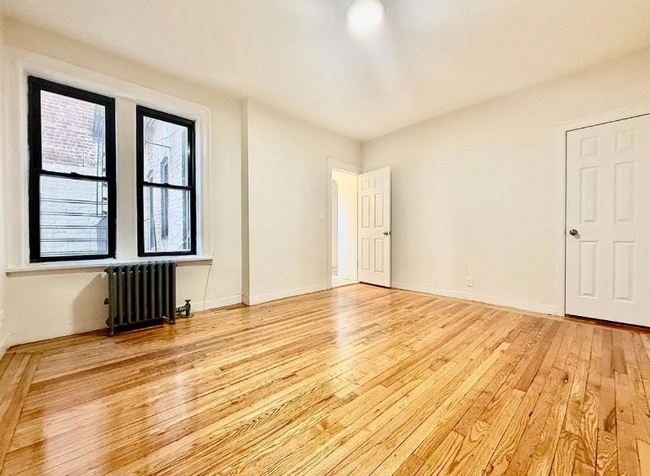 Building Photo - 2978 E 196th St