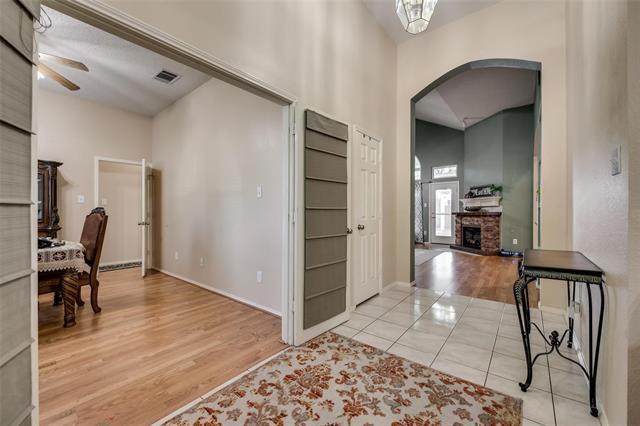 Foto del edificio - 1512 Rosewood Ln