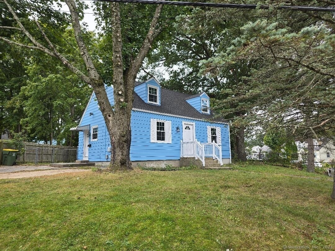 Primary Photo - 224 Moran St