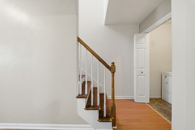 Foto del edificio - 824 W Ocean View Avenue - C