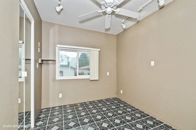 Foto del edificio - 2453 N Campbell Ave
