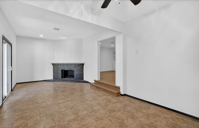 Foto del edificio - 3220 Preston Dr