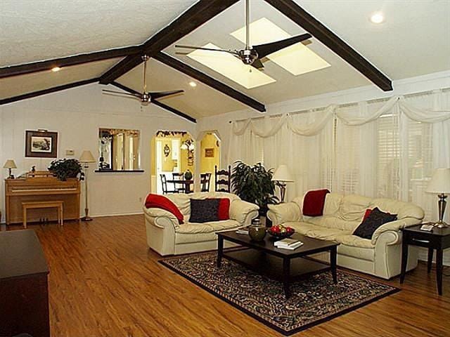 Building Photo - 16105 Longvista Dr