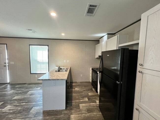 Building Photo - 49 Tower Manor Dr