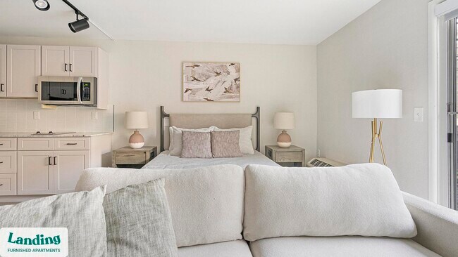 Foto del edificio - 2717 Capital Blvd